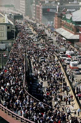 Mass Exodus: Citizens flee Manhattan